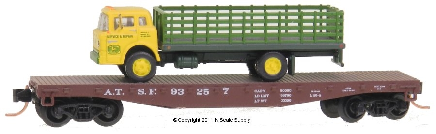 AT&SF - Flat, 50ft. with John Deere Truck Load - Red Caboose Trucks